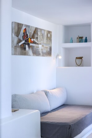 Standard Room with Sea View | 客房內保險箱、隔音、熨斗/熨衣板、免費無線上網