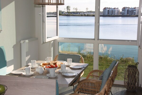 تناول الطعام