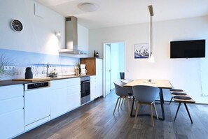 Køleskab, mikrobølgeovn, ovn, opvaskemaskine
