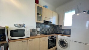 Unclassified image, 3 of 19, button - 2-room apartment with balcony, parking, steps away from the beach (Saint-Cyprien)