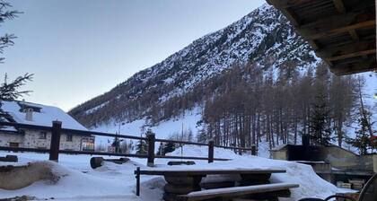 Ferienwohnung "Piz Orsera" mit Bergblick, Garten & WLAN