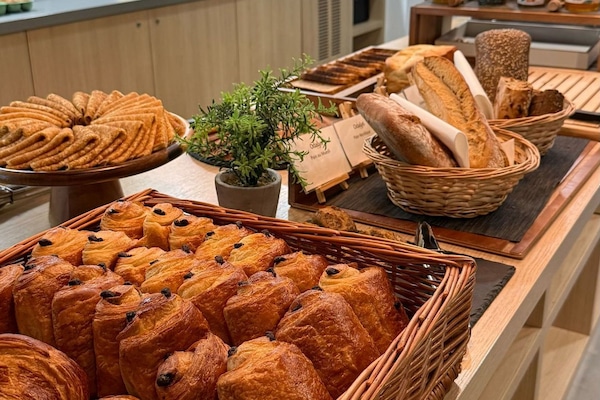 Daily buffet breakfast (EUR 18 per person)