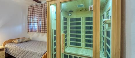 Family House, Multiple Bedrooms, Mountainside (Merry's Spa & Relax House)