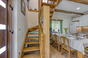 Casa familiare, camere multiple, lato montagna (Merry's Spa & Relax House) | Ristoranti