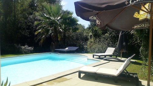 EXCEPTIONAL IN THE COUNTRYSIDE 15mn from BIARRITZ