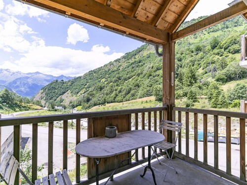Bel appartement 4 pers, terrasse, parking privé, proche ski et thermes