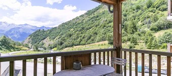 Charming apt 4 pers, terrace, private parking, near ski and thermal baths