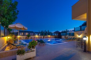 Outdoor pool - Hotel Corfu Secrets in a beautiful place in Agios Markos (Agios Markos, Corfu)