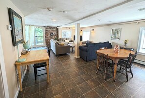 Interior - Amazing Onset Getaway in the Starfish Suite (Onset)