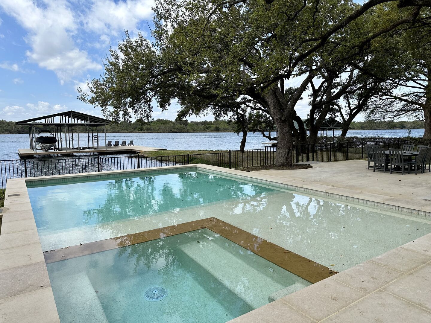 Packsaddle Point, Beautiful property, new Pool and Hot Tub!