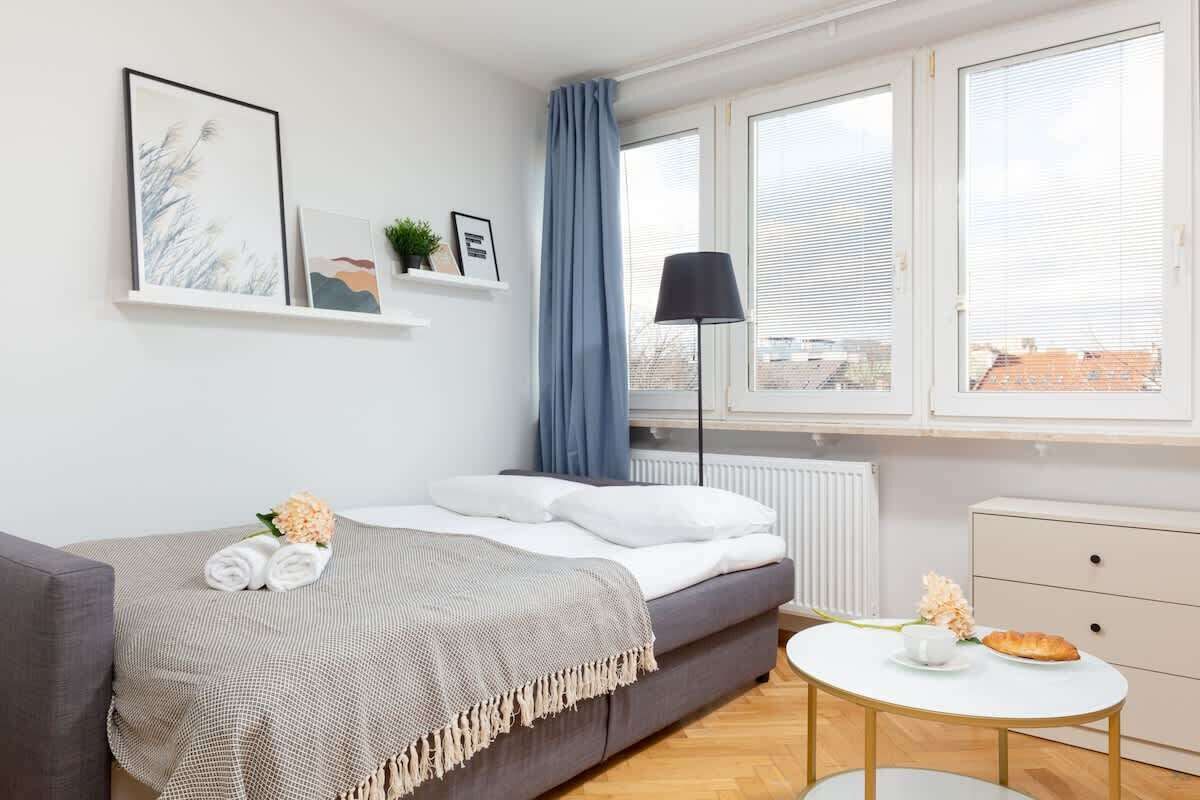 Strykjärn/strykbräda, wi-fi och sängkläder