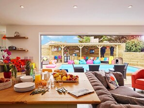 Dining - Halula Beach House (Newquay, Cornwall)