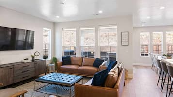 Townhome, 5 Bedrooms | Living area | Smart TV, streaming services
