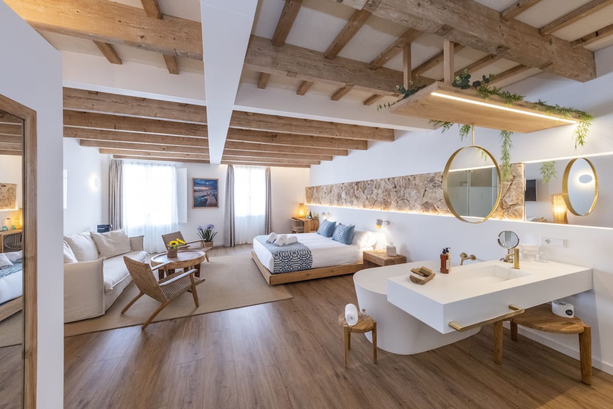 Deluxe-Doppelzimmer | Italienische Bettbezüge von Frette, hochwertige Bettwaren