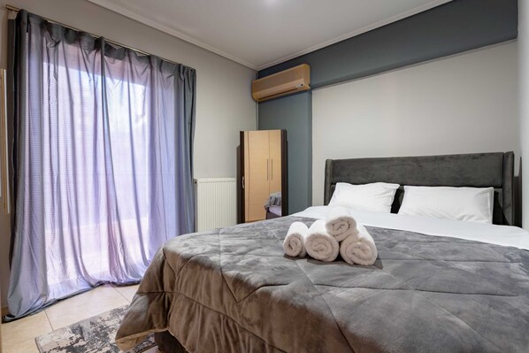 1 bedroom, iron/ironing board, free WiFi, bed sheets - Kalithea train station 1bedroom 2persons (Moschato-Tavros)