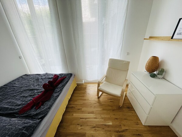 3 bedrooms, free WiFi, bed sheets