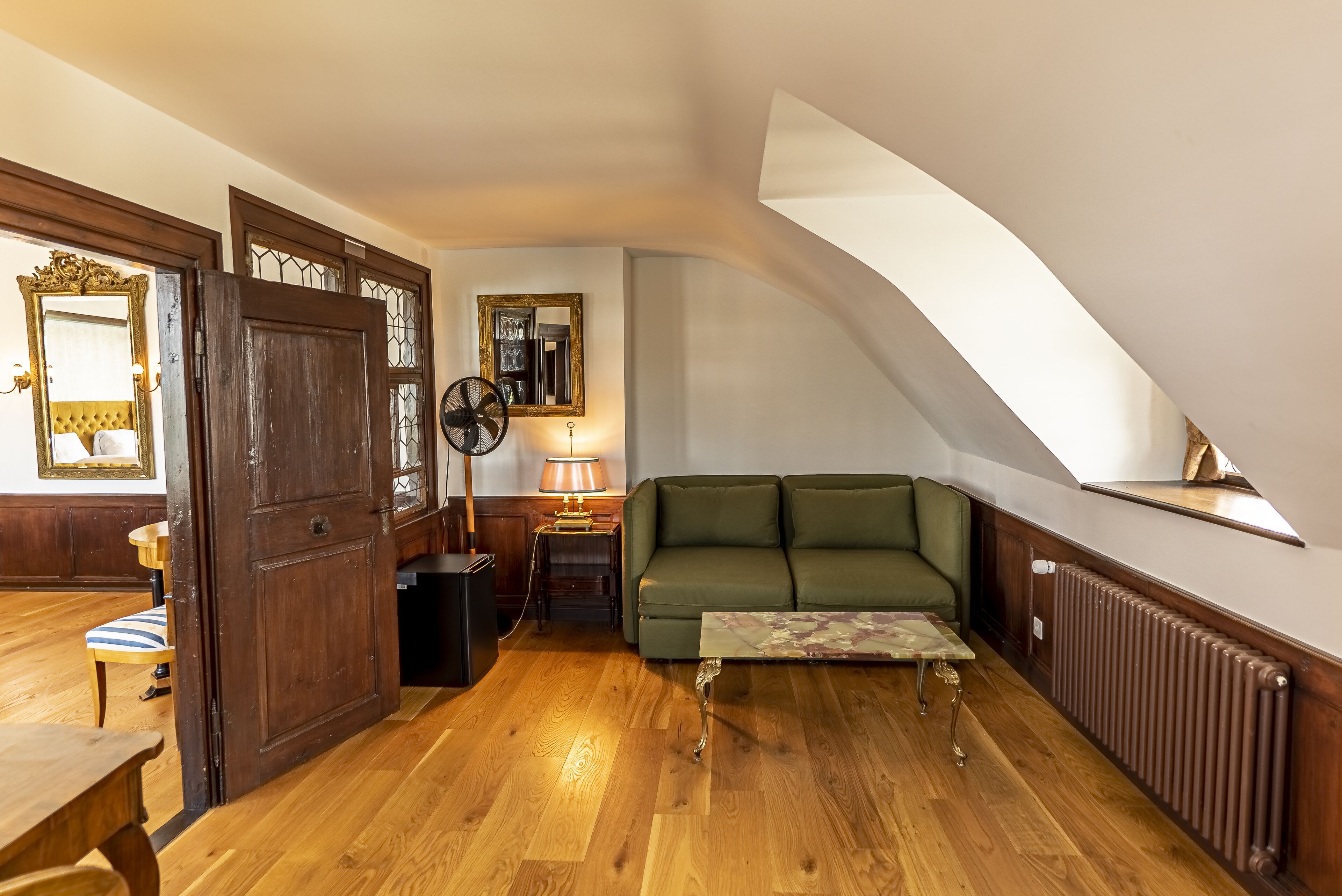 suite | 1 bedroom, hypo-allergenic bedding, individually decorated