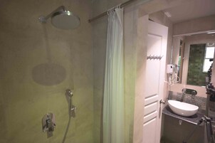 Ducha, cabezal de ducha tipo lluvia, artículos de tocador gratuitos