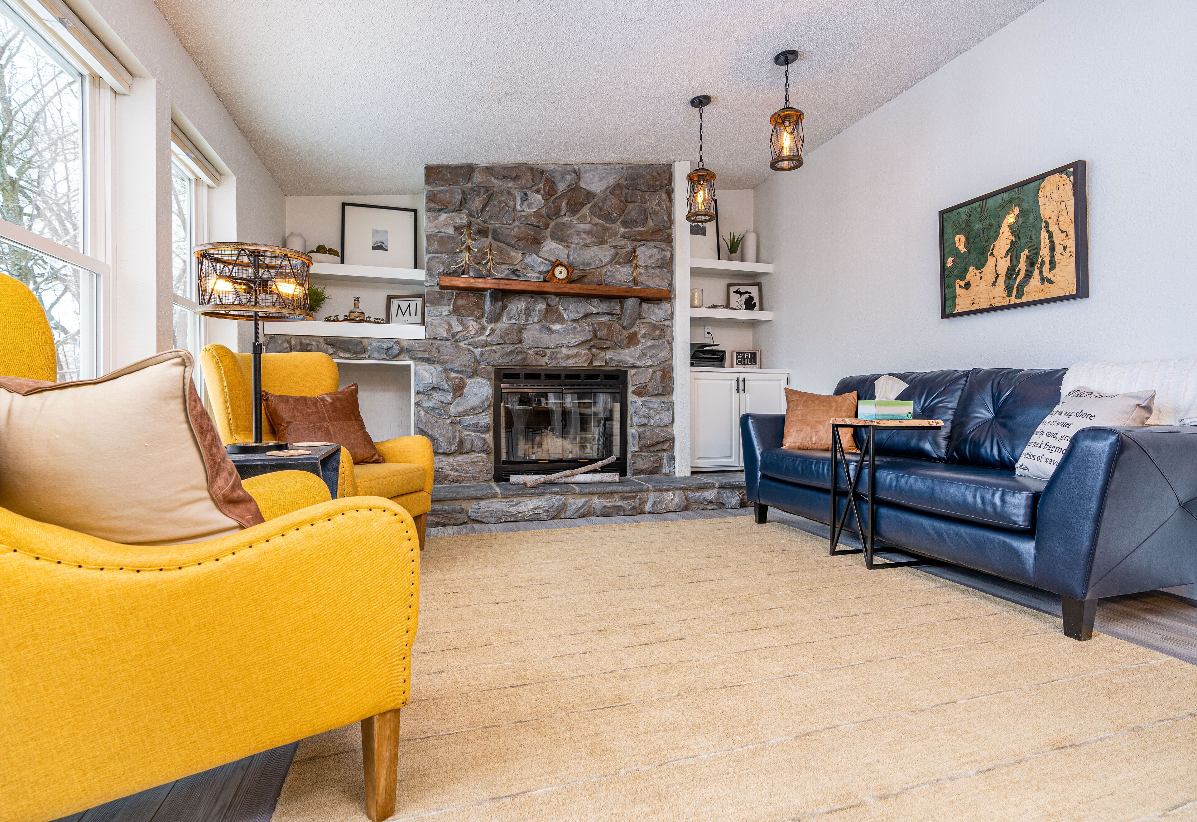 Spacious lake house north of TC. A/C. Dock, kayaks. Pet ok