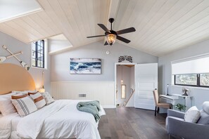 4 slaapkamers, een bureau, een strijkplank/strijkijzer, gratis wifi