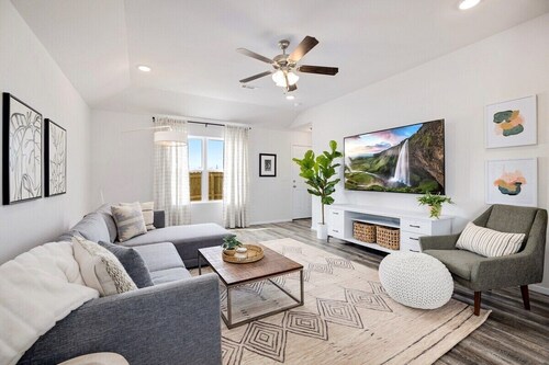 Fay Getaway - 2 miles from DT Fayetteville