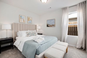 3 habitaciones, tabla de planchar con plancha, wifi y ropa de cama