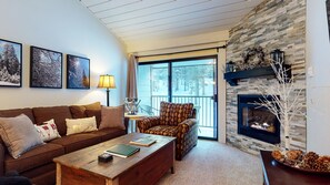 Smart TV, fireplace, DVD player