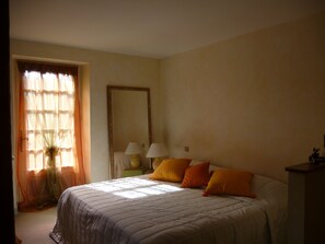 4 Schlafzimmer, Bügeleisen/Bügelbrett, WLAN