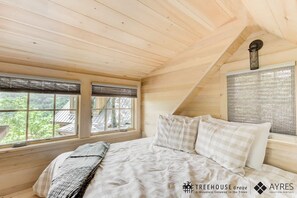 4 bedrooms, WiFi, bed sheets