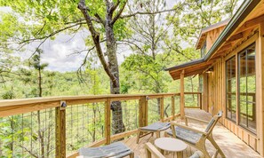 Terrace/patio - The Cottonwood Treehouse (Sevierville)