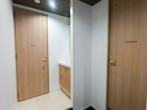 Interior - Three Bedroom Suite - Three Bedroom Suite / Osaka Ōsaka (Osaka)