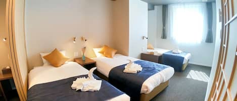 3 bedrooms, desk, free WiFi, bed sheets