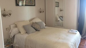 3 bedrooms, iron/ironing board, bed sheets - Apt 120m² With Balcony Near The Beach (Palavas-les-Flots)