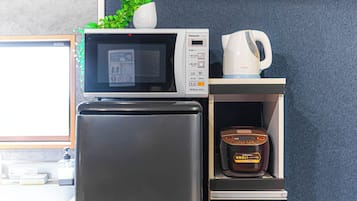 Family Villa | Private kitchen | Full-sized fridge, microwave, rice cooker, cookware/dishes/utensils