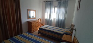 2 bedrooms, iron/ironing board, bed sheets
