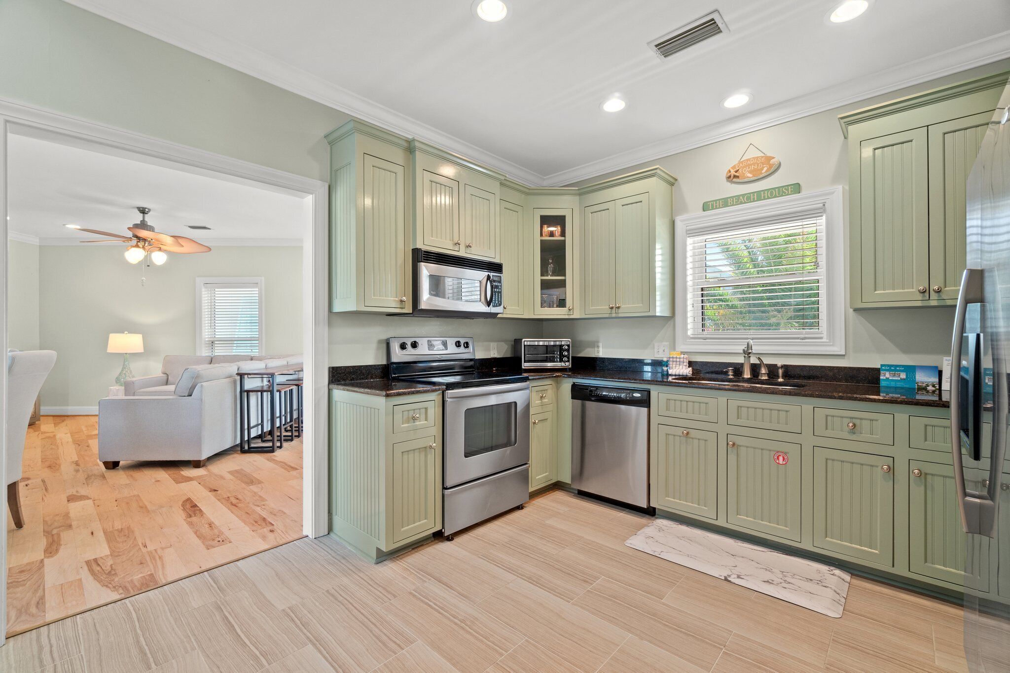 Fantastic Location with GULF VIEWS, Steps to the Beach and Sleeps 14!