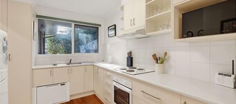 Mala in Bright, central location!