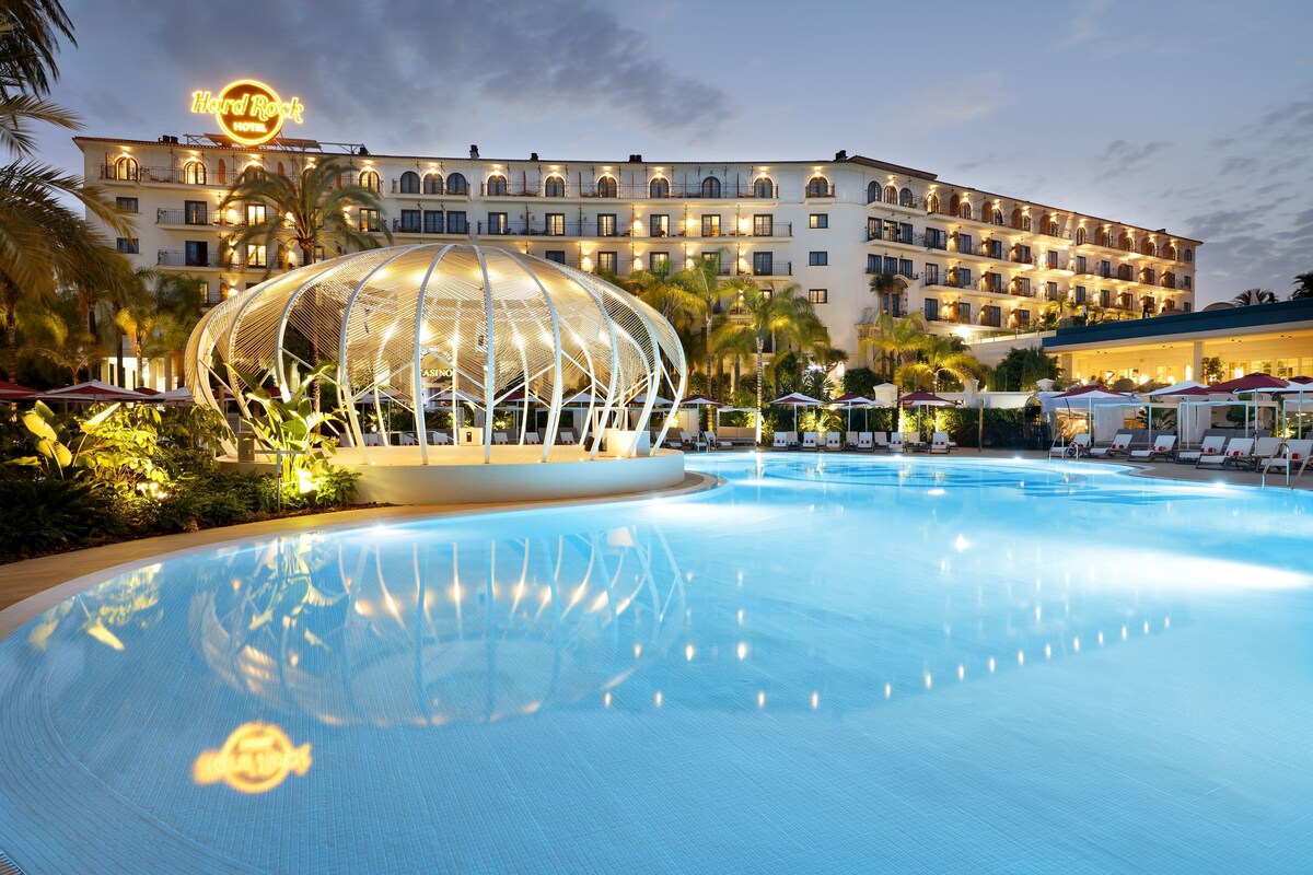 Hard Rock Hotel Marbella – Puerto Banús