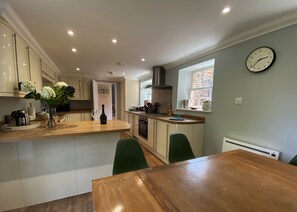 Private kitchen - Riverside Idyll - the Perfect Cornish Sanctuary (Truro)