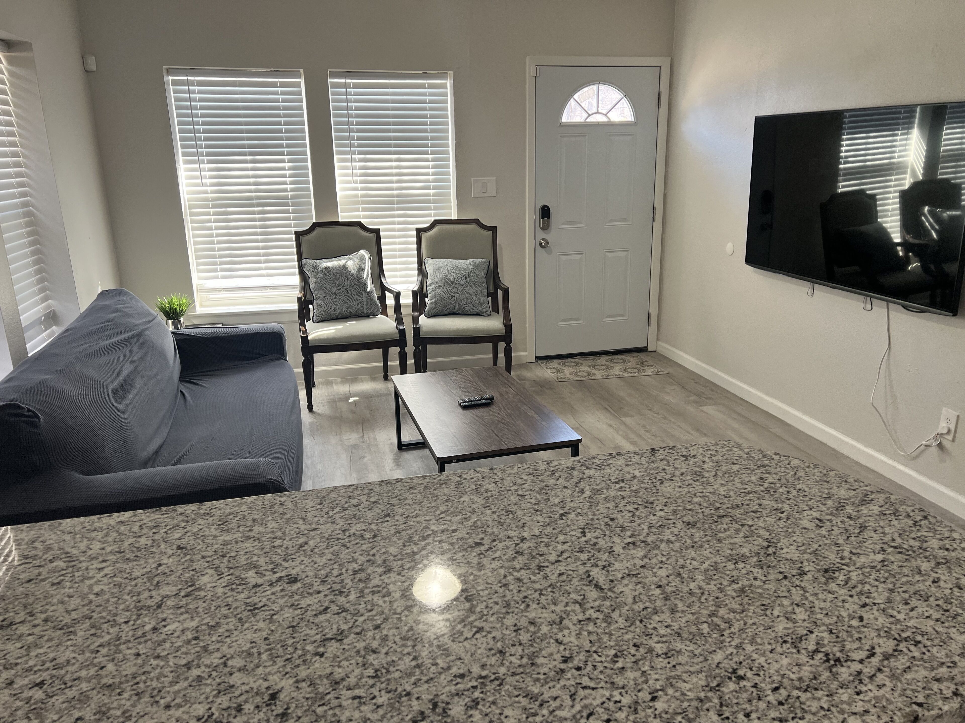 Cozy New Remodel 3/1 Neat downtown Fort Woth