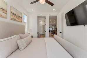 3 bedrooms, desk, iron/ironing board, travel cot