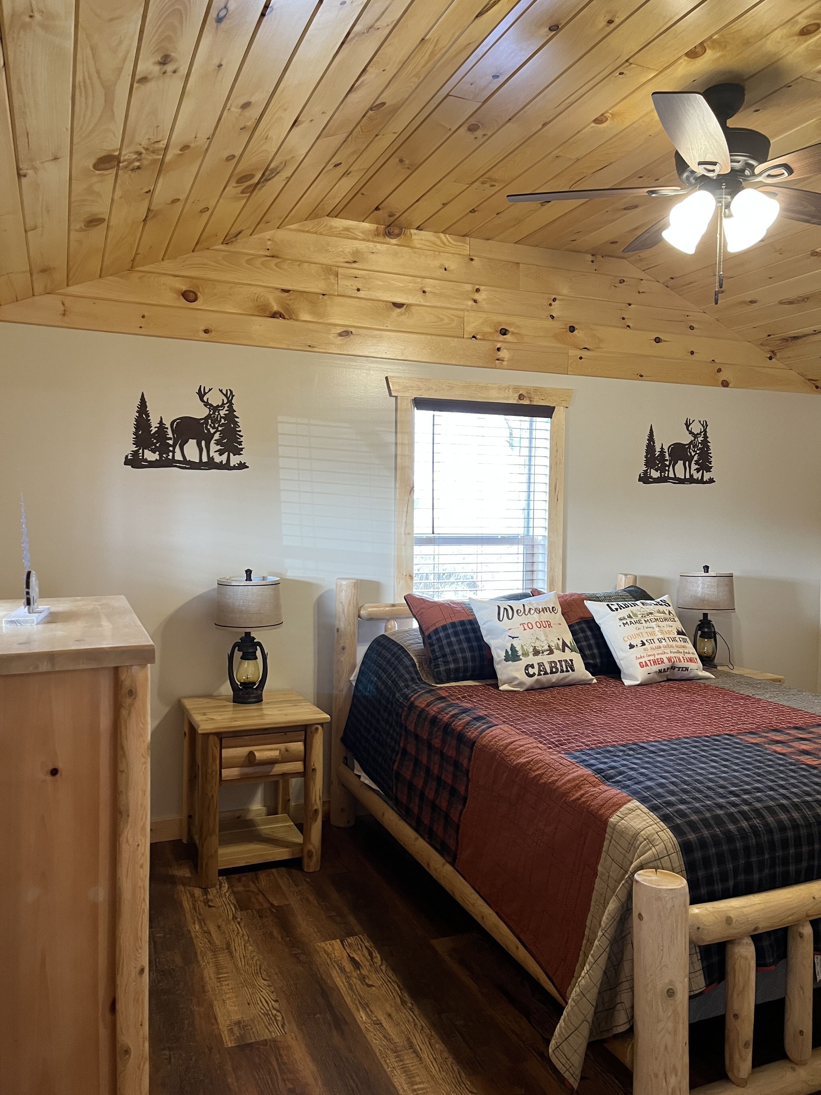 2 bedrooms, bed sheets