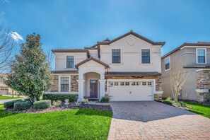 Exterior - Last Minute Disney! Private Pool, Hot Tub, Game Room & Themed Bedrooms. Book Now! #39960 (Orlando)