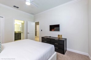 9 bedrooms, iron/ironing board, WiFi, bed sheets