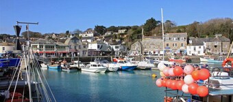 Sunshine Retreat - Two Bedroom Cottage, Sleeps 4