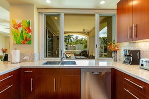 Interior - Palms at Wailea 1904! Nicely Updated and Great Wailea Location! (Wailea)