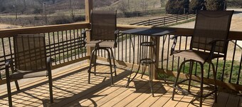 Horse Friendly Barn Apartment with central location to hiking biking brewery’s