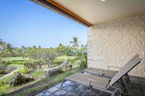 Property grounds - Keauhou Punahele B-107 Ground Floor, Spacious Lanai, Personal BBQ, VERY Quiet (Kailua Kona)
