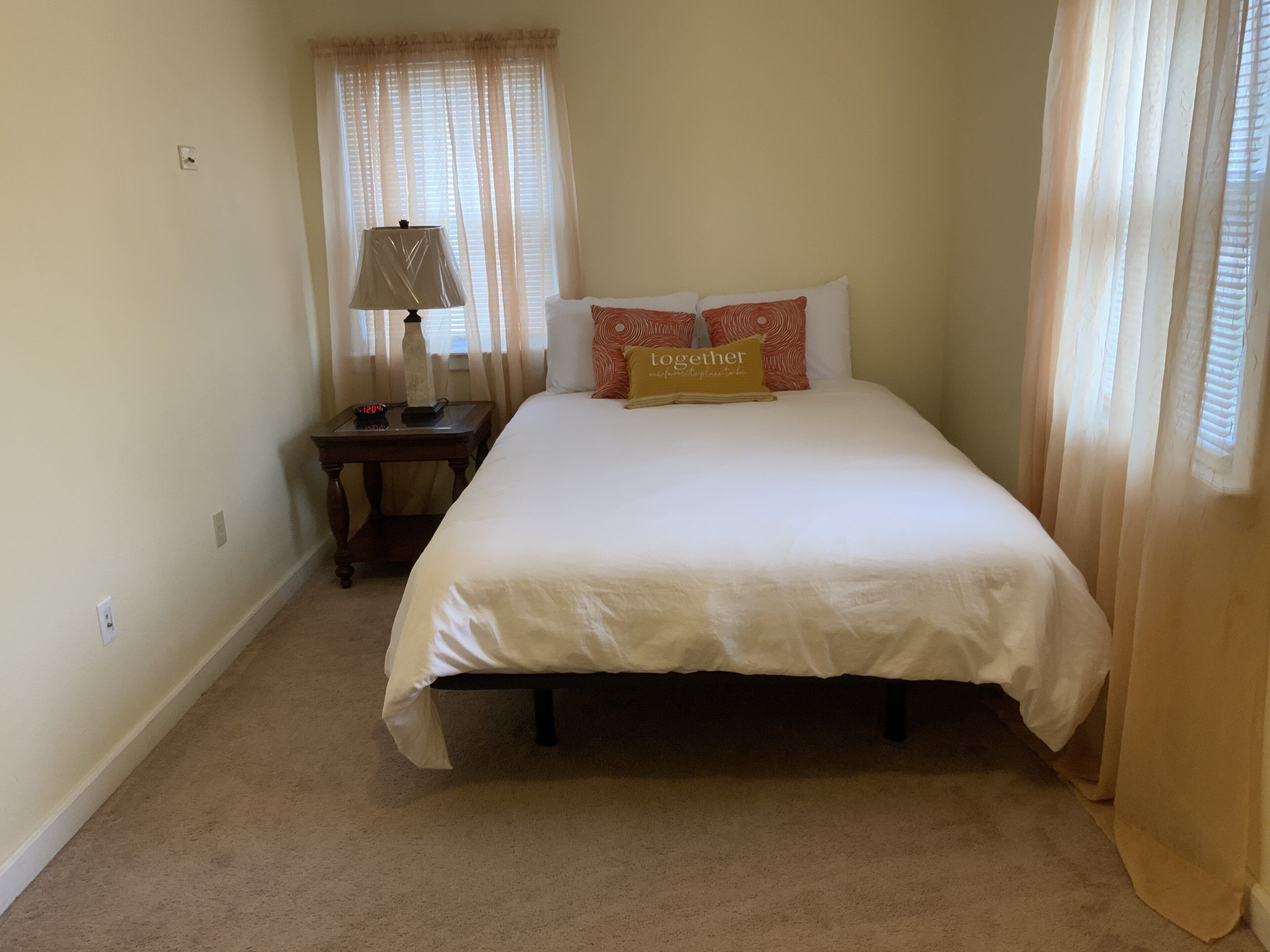 Cozy/ Scenic 3-bedroom home away from home