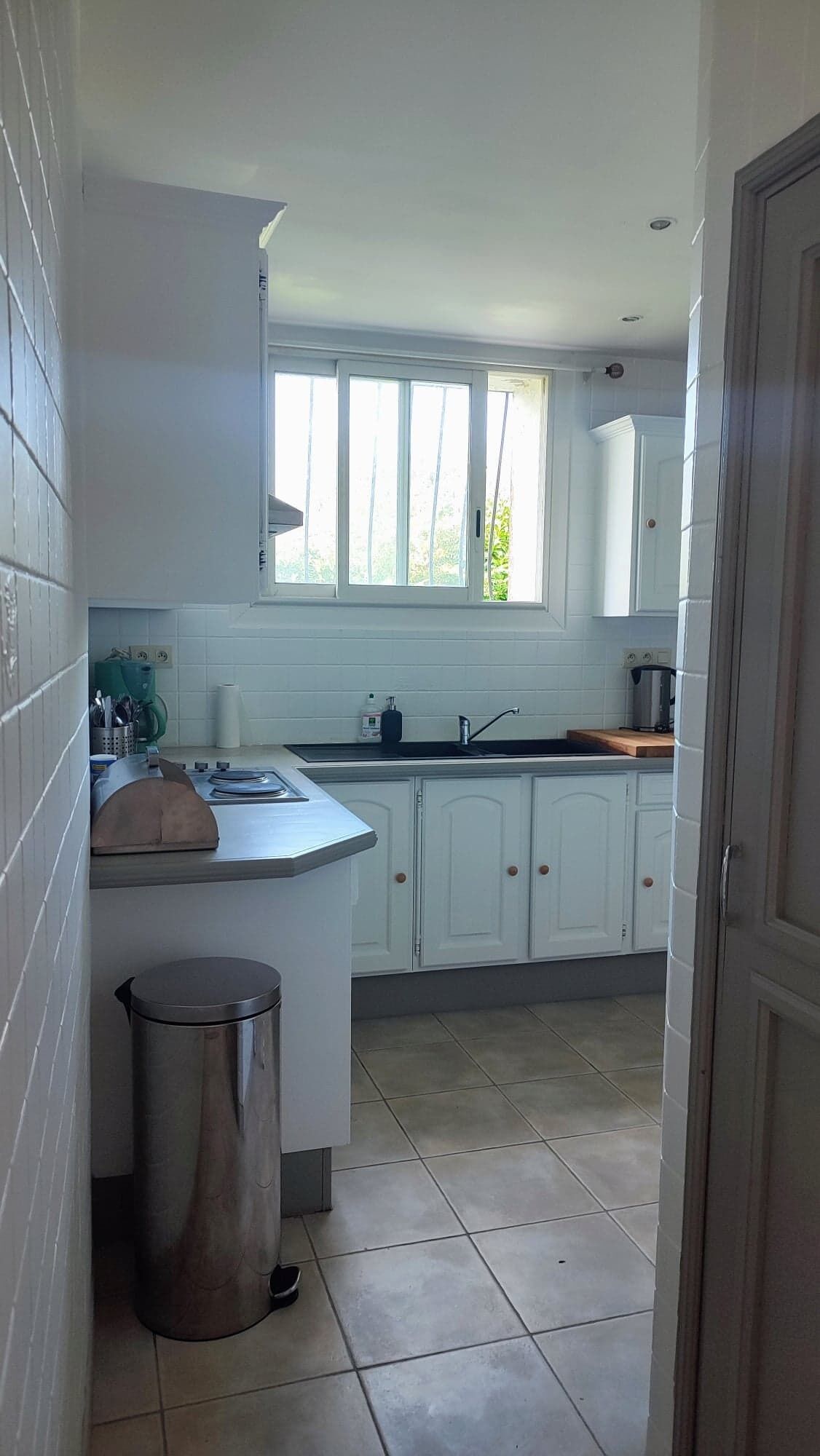 South-facing house with garden and fireplace